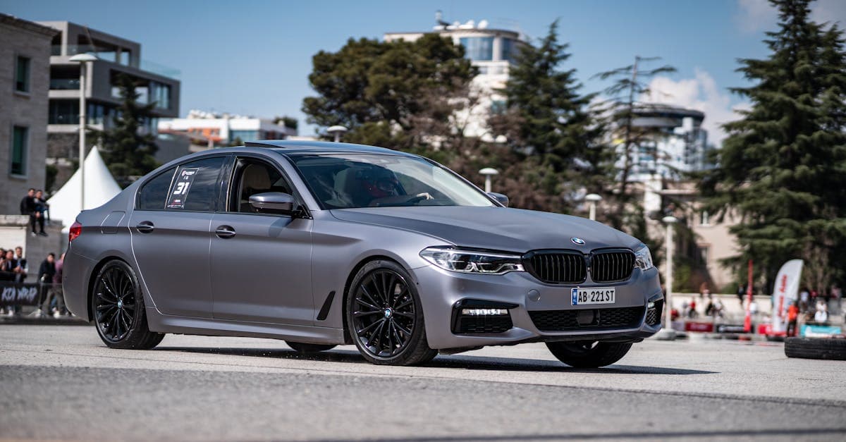 نقره‌ای BMW 5 Series