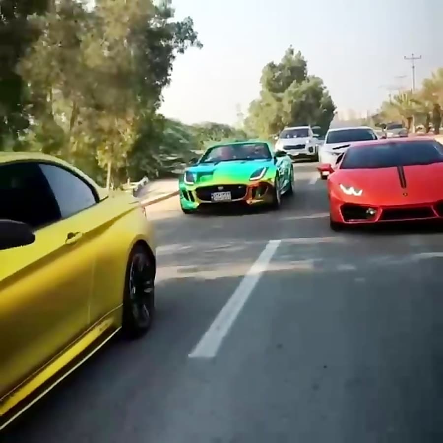 تنها جایی تو ایرانه که یه همچین گردهمایی میبینی